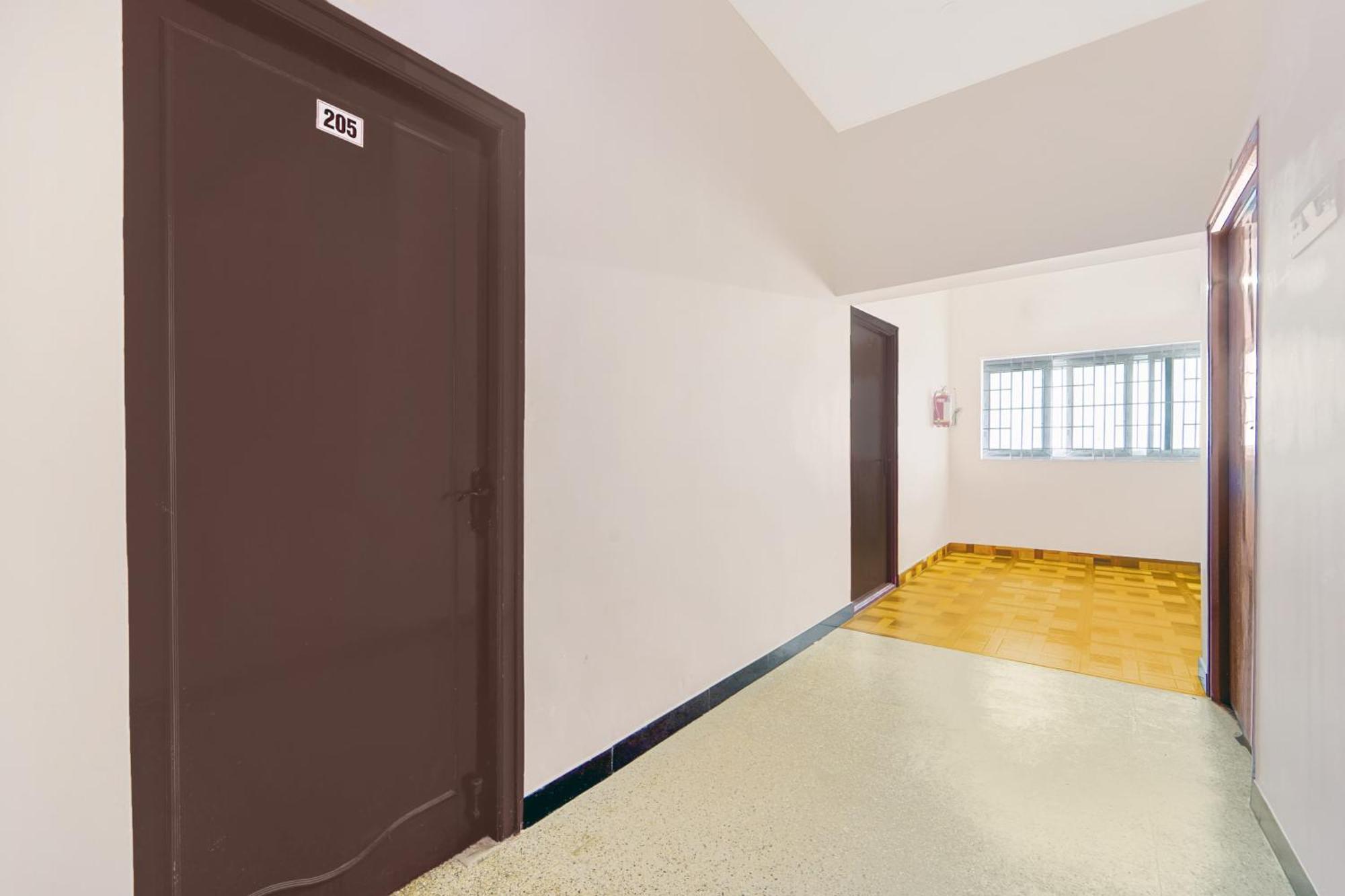 Super Hotel O Ganapathy Athipalayam Pirivu Road Coimbatore Dış mekan fotoğraf